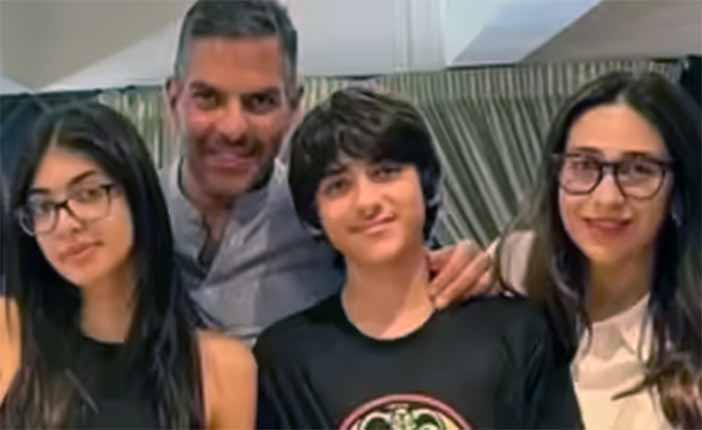 Sanjay Kapur with Karishma, Children (File Photo).